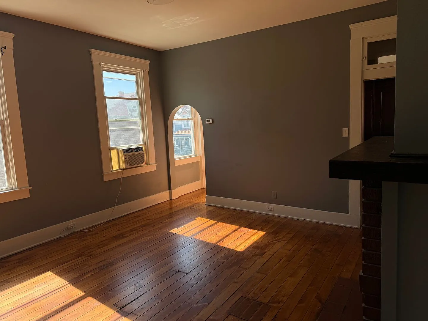 1 bed, 1.0 bath, 1000 sqft, $1,195 — Photo 2