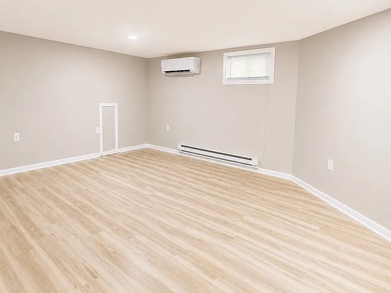 1018 Rockhill St #3 — Photo 2