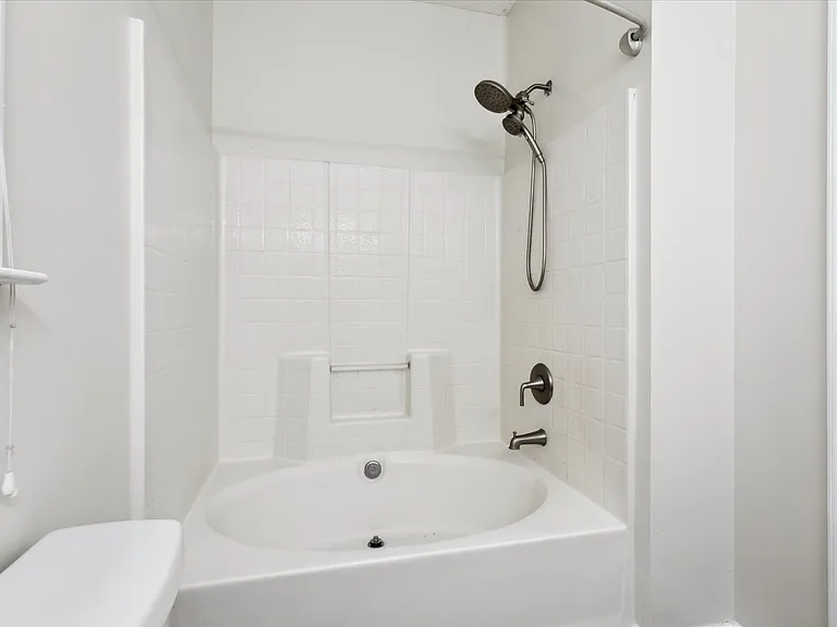 100 Kevin Ct — Photo 15