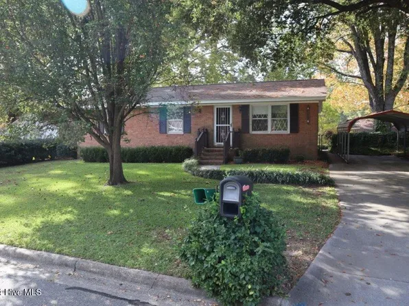 2716 Shawnee Place, Greenville, NC 27834