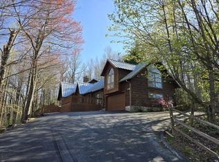 143 Shop Creek Ct, Saluda, NC 28773