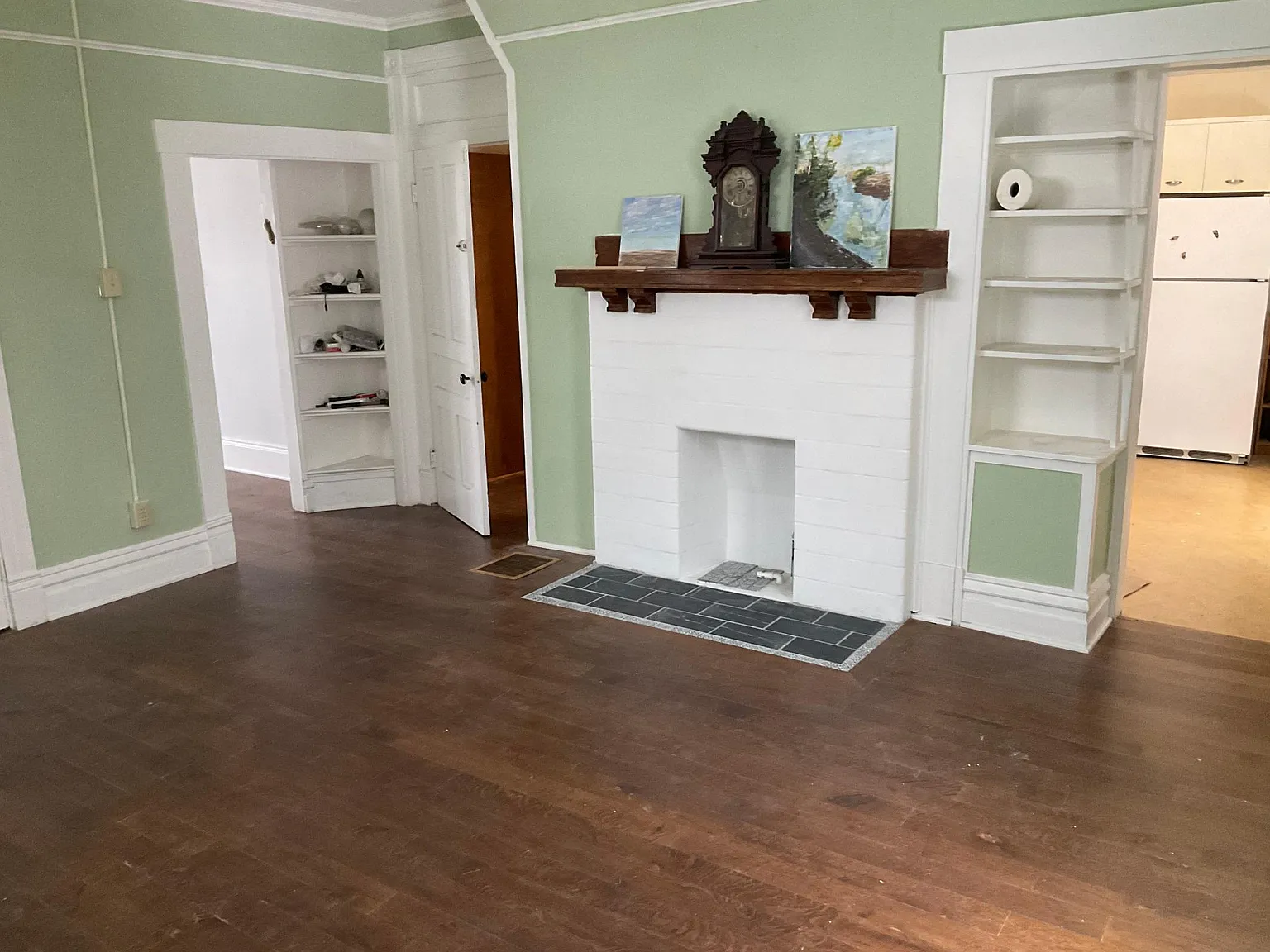 209 Franklin Ave — Photo 1