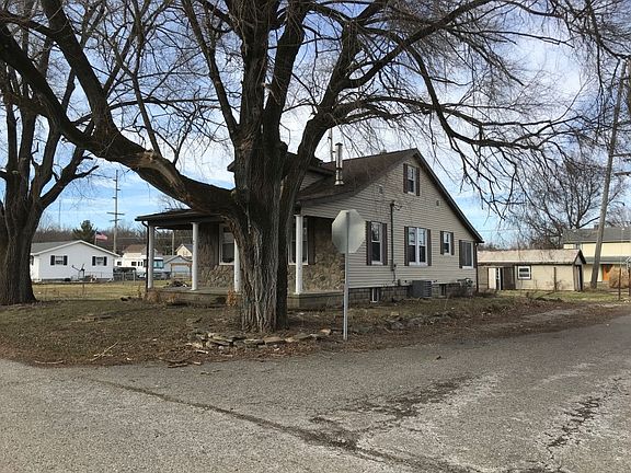 4th image of 6915 Axline Ave