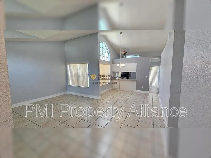 3 bed, 2.0 bath, 1258 sqft, $2,425 — Photo 3