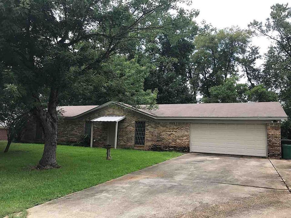 1st image of 213 Cheryl St