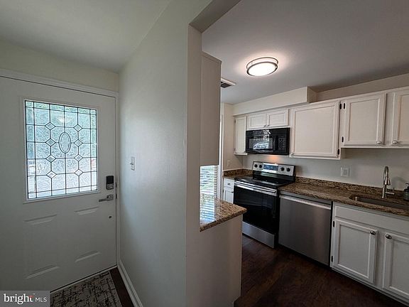 2nd image of 2121 Whisper Way