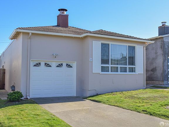 3rd image of Wavecrest Dr