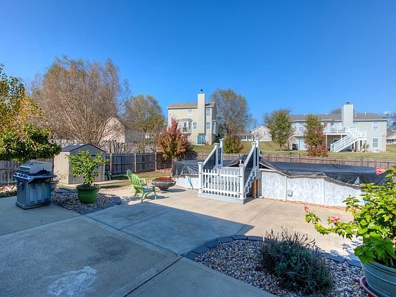 4th image of 270 Glen Meadows Ct