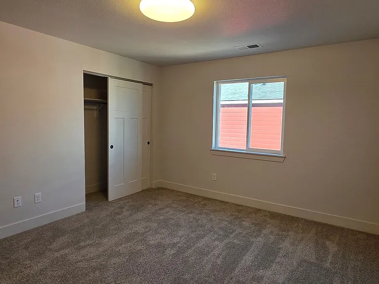 1026 Center Dr — Photo 25