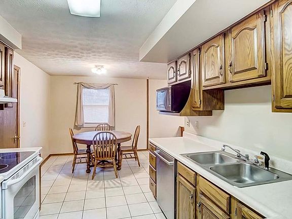 4th image of 711 Mariclaire Ave