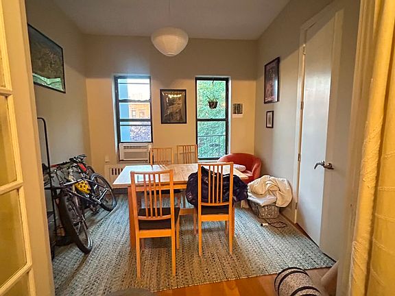 2nd image of 351 Melrose St #3