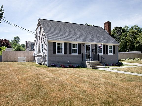 2nd image of 100 Sycamore St