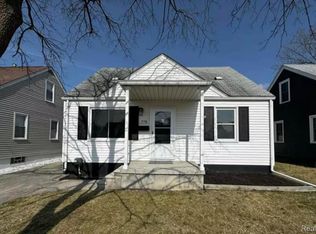 19709 Avalon St, Saint Clair Shores, MI