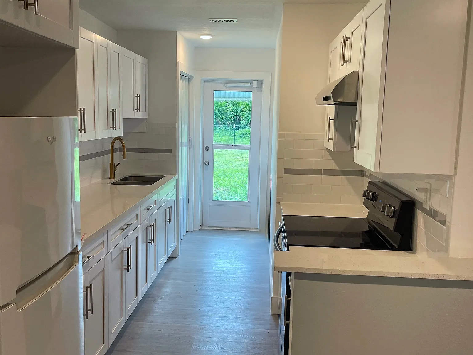 3 bed, 1350 sqft, $1,600 — Photo 2