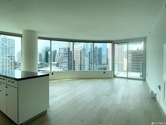 4th image of 301 Main St #21H