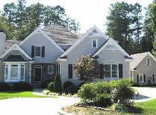 6201 Wyckhurst Ct, Raleigh, NC 27609