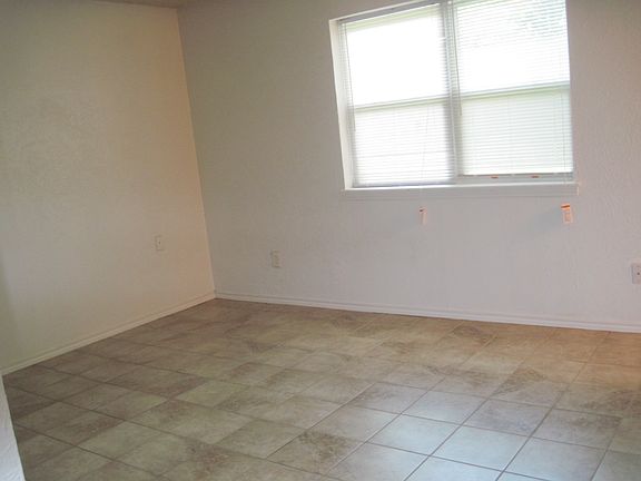 2nd image of 630 Jefferson St E APT 10