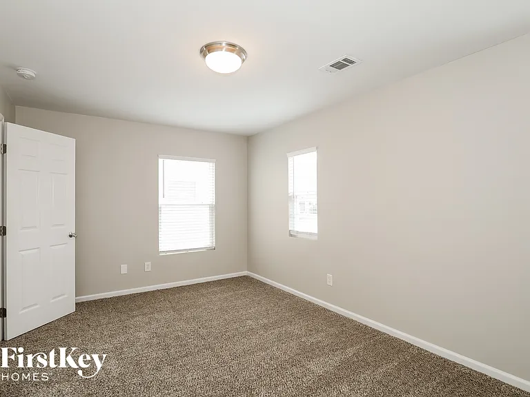 14925 Havasu St — Photo 11