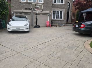 5054 Terry Fox Way, Mississauga, ON L5V1R7