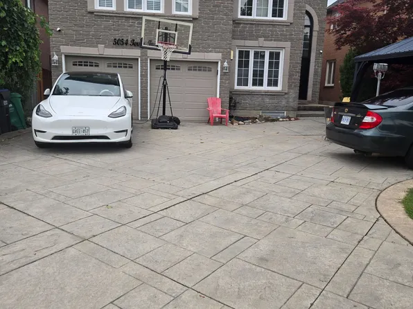 5054 Terry Fox Way, Mississauga, ON L5V 1R7