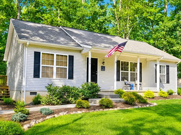 350 Stripers Ln, Moneta, VA 24121