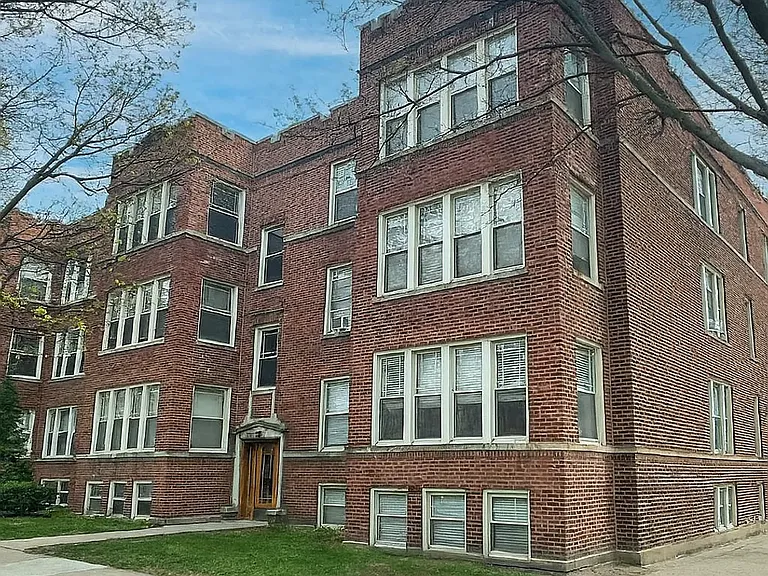 2139 W Lunt LLC — Photo 1