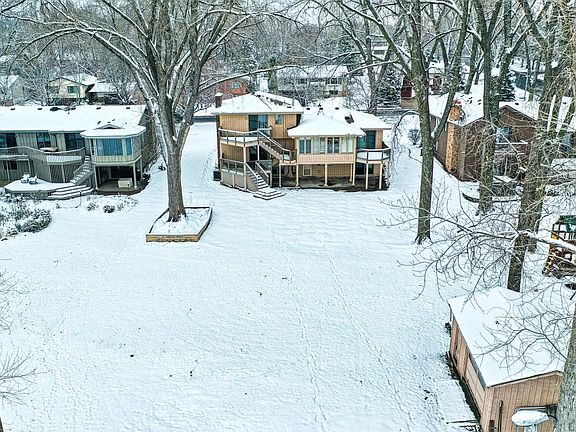 3rd image of 1114 Pike Lake Cir