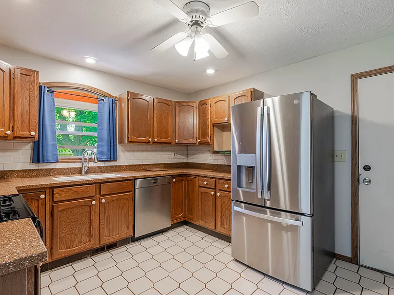 108 Riss Dr — Photo 6
