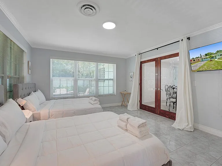 2633 Adams St — Photo 19