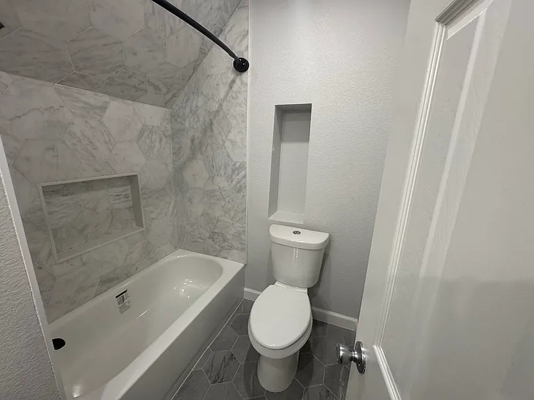 841 Lipan St — Photo 17