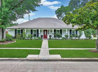 963 Thornton Rd, Houston, TX 77018
