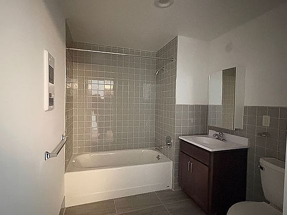 5th image of 207 W 140th St #2D