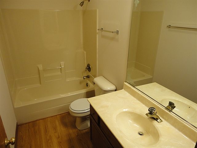2nd image of 2162 Pointe Blvd #0