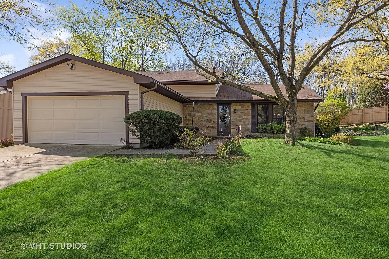 6571 Deerpath Ct photo 1