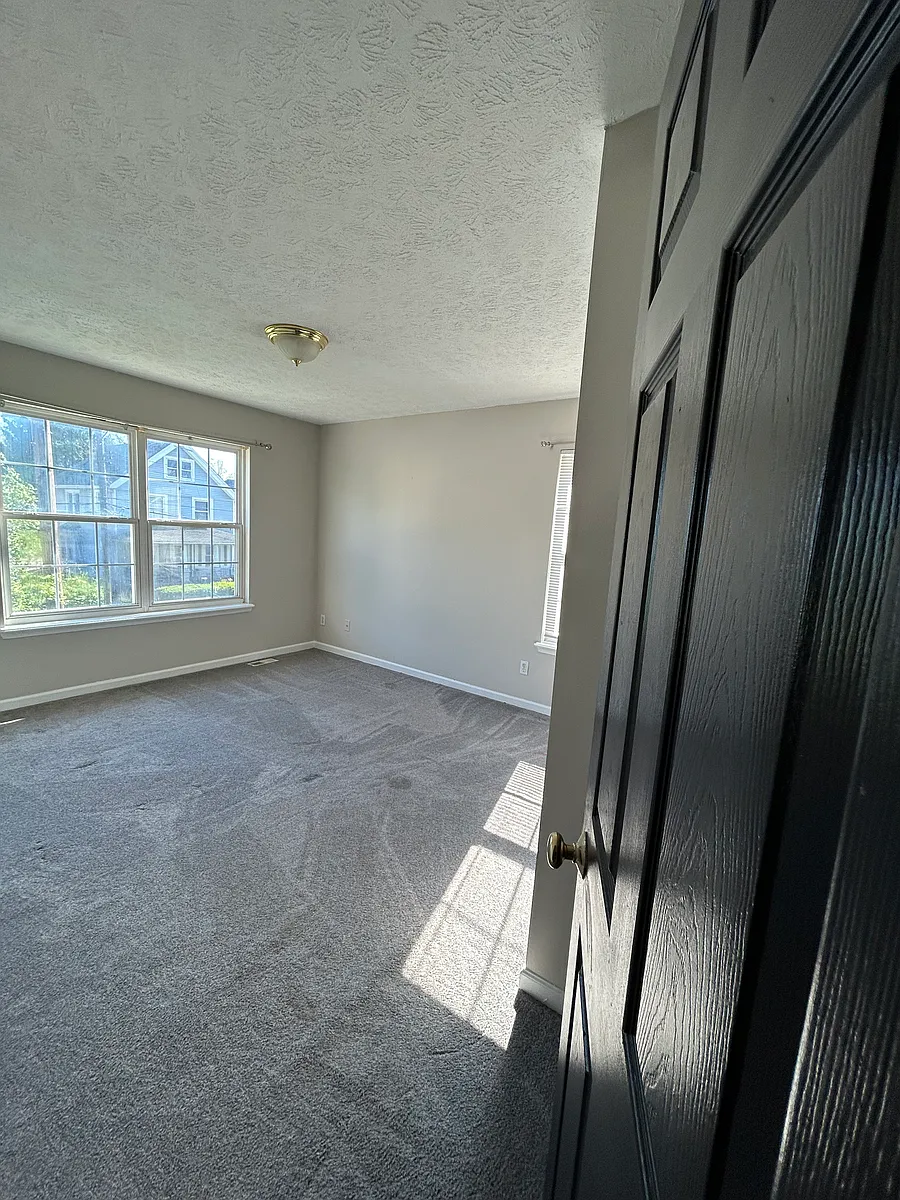 Building Photo - 6211 Heisley Ave