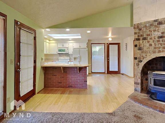 3rd image of 15309 SE Sunpark Dr