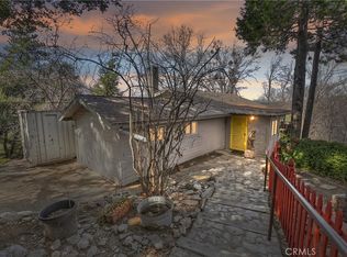 24676 Edelweiss Dr, Crestline, CA 92325
