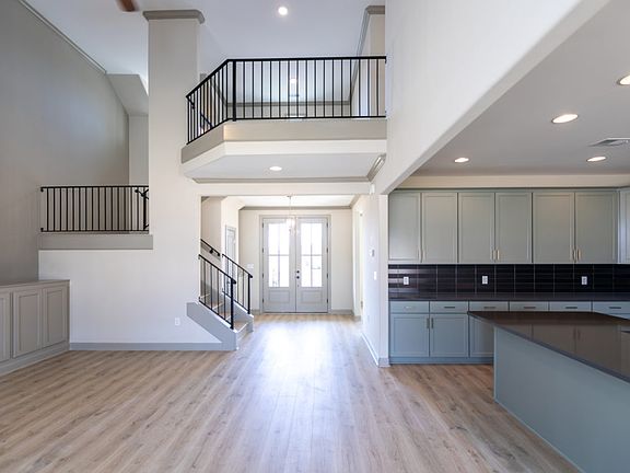 Great room into foyer