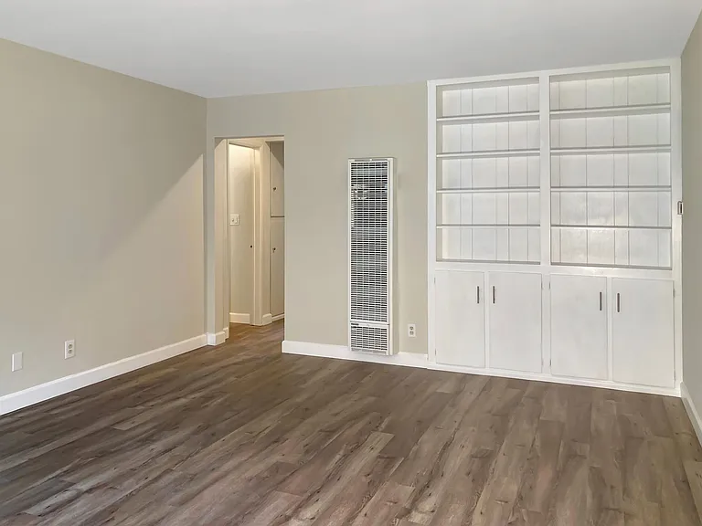 909 South Second Street — Photo 16