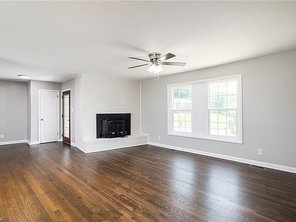 4th image of 1913 Darlington Pl