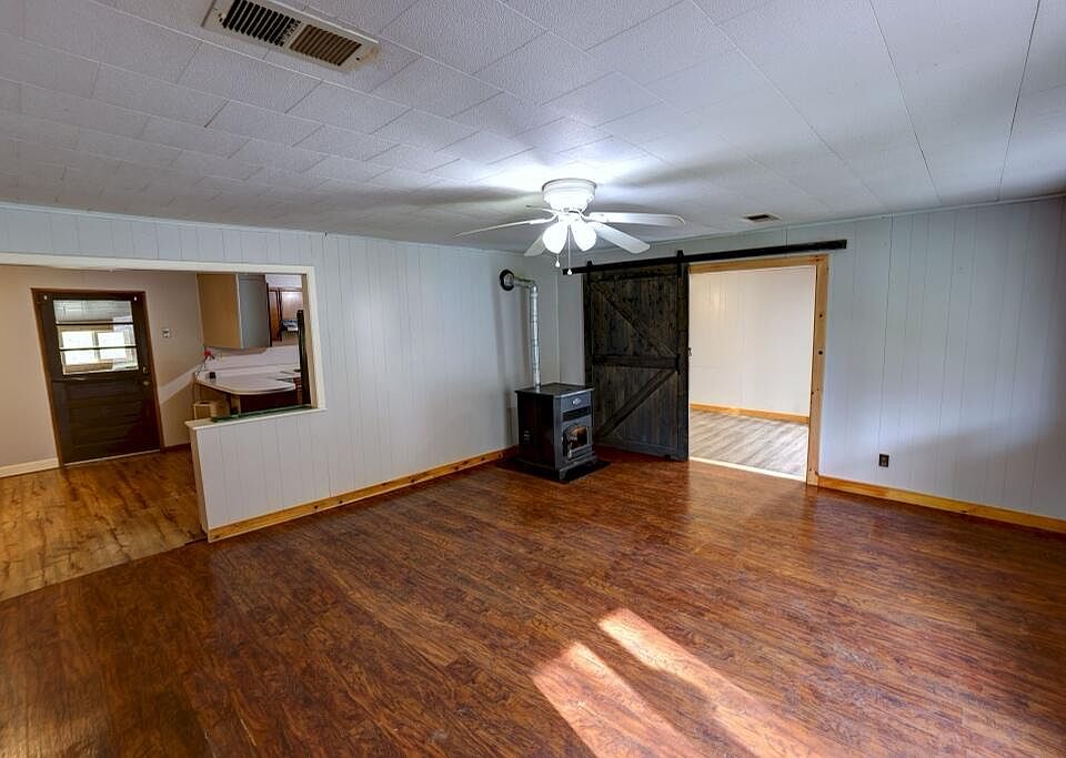 7th image of this home