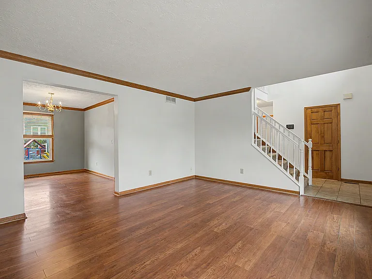 2242 Rosina Dr — Photo 10