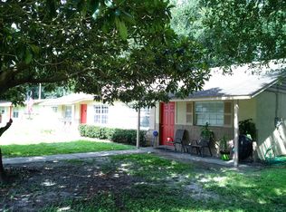 15906 W Lake Burrell Dr APT B, Lutz, FL 33549