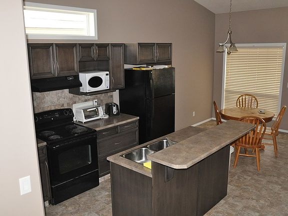 5th image of 8858 72nd Ave