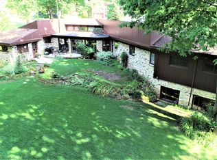 1735 Falls Rd, Grafton, WI 53024