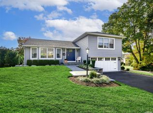 26 Derby Rd, Port Washington, NY 11050