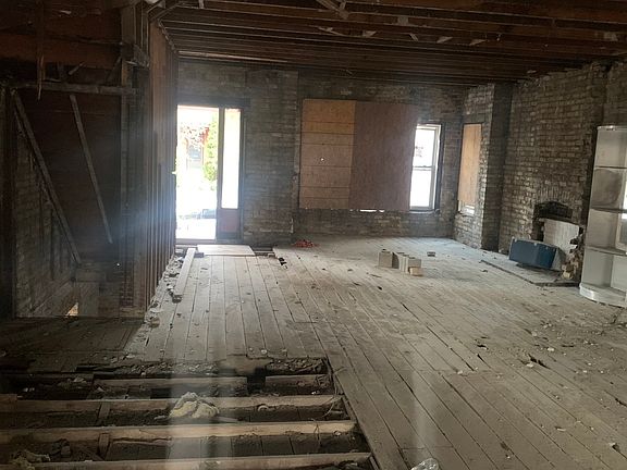 4th image of 2620 N Mozart St