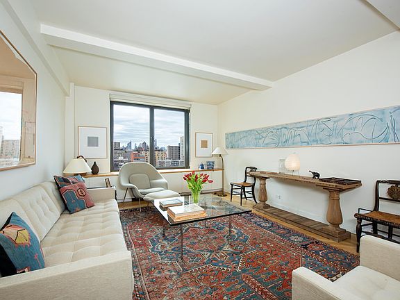 2nd image of 12 W 96th St APT 14D