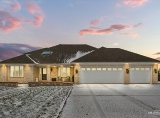 11039 Royal Porthcawl Dr, Naperville, IL 60564