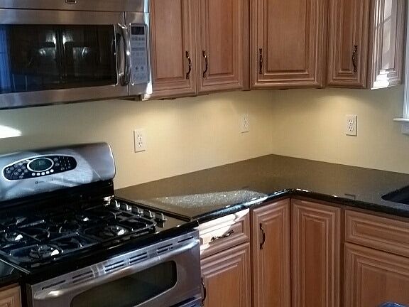 Kitchen, accent lighting